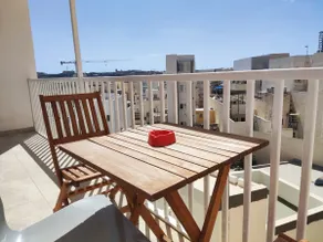 Modern apartment in Gzira - Image 4