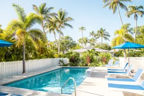 2BR Island Cottage | Pool • Grill • Near Robbie’s - Image 3