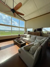 Spacious modern country home with panoramic views - Image 3
