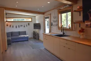 Modern Country Guesthouse - Image 2