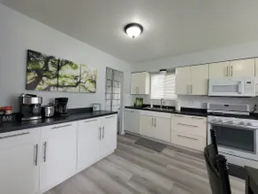 Peaceful and Cozy 3 Bedroom Home - Image 4