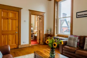 Beautiful Grade II listed apartment. - Image 4