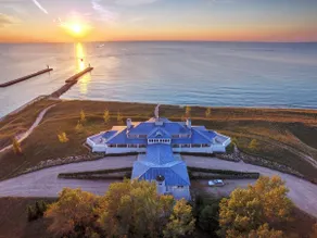 Saugatuck, Lake Michigan beach, hot tub & pool. - Image 5