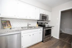 Newly renovated, comfortable, home in N Columbus - Image 3