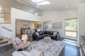 Hot Tub/2 King Beds/Coffee Bar/Free EV Charger - Family & Infant Friendly - Image 3