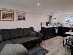 Fig Cottage - Holiday Home - Image 5