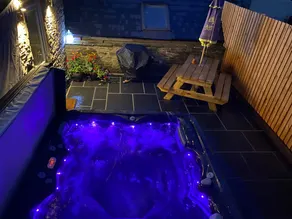 Fig Cottage - Holiday Home - Image 3