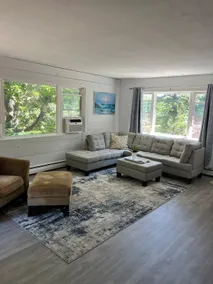 Cheerful 3-bedroom home in a perfect location! - Image 2