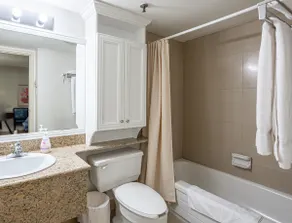 Lovely room with balcony - Image 5
