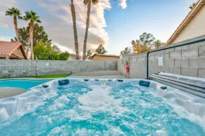 King Bed Spa Pool Grill ~15 min to Downtown Vegas - Image 2
