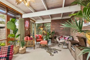 Retro dream in Ocean Grove - Image 3