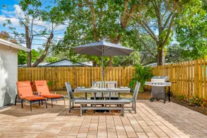 Newly Renovated • Close to Beaches • Firepit - Image 3