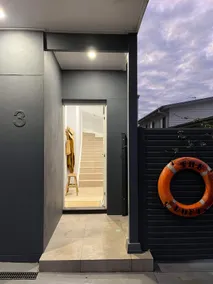 The Loft / Luxurious 2 Bed Abode / Walk to Marina - Image 3