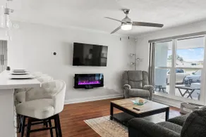 Modern home, 3 bd, 2 ba, Hard Rock Stadium - Image 2