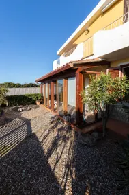 Beachfront house - Image 2