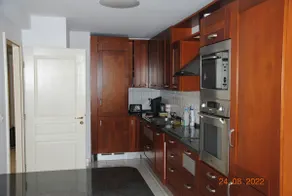 Large apartment, waterfront, close to center, parking, Wi-Fi - Image 4