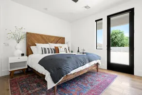 Modern, Bright Spacious Home ~ - Image 3