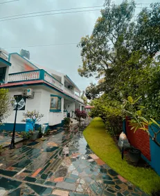 Family/Group suite-Kitchen swimming pool-Honeydew6 - Image 4