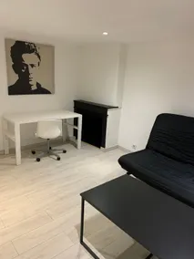 42 m2 Riom Grand F2 Bis 1st floor - Image 2