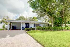 Waterfront Retreat• Private Pool• Golf• Ping Pong! - Image 2