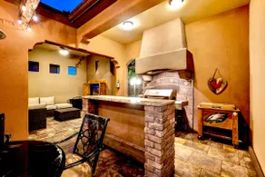 Tuscan Villa Outdoor Living, Jacuzzi & Gym - Image 2