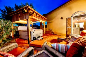 Tuscan Villa Outdoor Living, Jacuzzi & Gym - Image 3