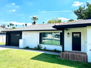 Newly remodeled beauty in Phoenix - Image 3