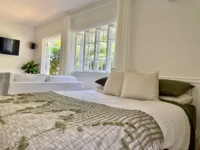 Spacious garden studio in Bangalow - Image 3