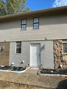 Cheerful 2-bedroom townhouse close to everything - Image 2