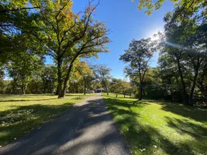 Crestview Hill Home. Lovely 5.5 acre wooded area. - Image 2