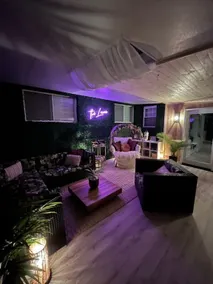 Private Beach! Year Round Secluded Forest Retreat in Port Franks. Hot Tub! - Image 2