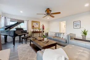 San Diego 4-Bedroom Home with POOL and Jacuzzi - Image 3
