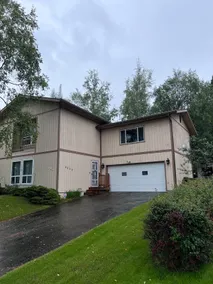 Cheerful 4 bedroom home with HOT TUB close to Airport - Image 5