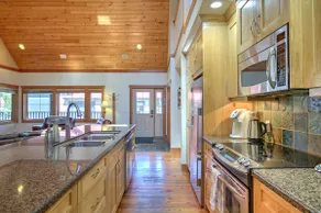 Blue Owl Villa - at Owl 's Head Mountain and minutes to the beach - Image 3
