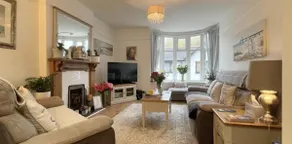 Lovely 2 bedroom apartment next to the beach - Image 4