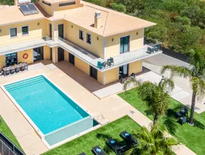 Family villa with heatable pool & game room - Image 5
