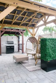 Beautiful Historic Downtown Apt w Backyard Patio - Image 2
