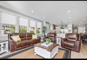 Cheerful 4 bedroom, lake-front vacation home - Image 5