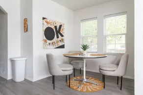 The Reba • Spacious, cozy, private, near downtown - Image 3