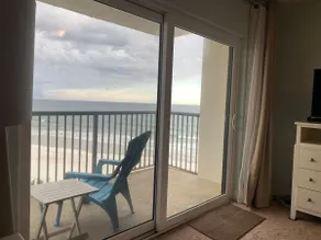 Great Ocean Views from Every Room! - Image 3