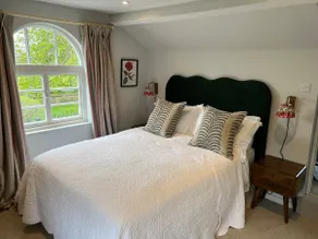 Cotswolds Cottage with Heated Pool - Image 2