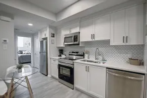 *2 Bedrooms|Full Kitchen|Faces Park - Image 5