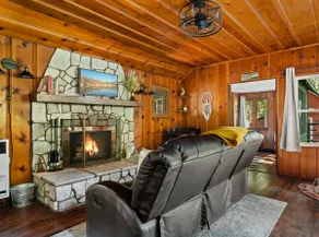Enchanted Cabin with Treehouse Vibes near Lakes - Image 2