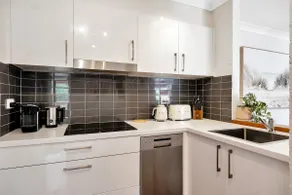 Bouddi Bungalow - Modern 2bdrm Killcare Apartment - Image 5