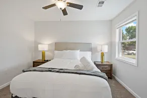 Cheerful | 4-bedroom bungalow | free parking - Image 4
