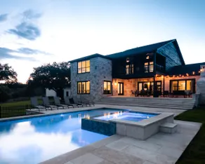 Peaceful lake travis home, totally renovated - Image 4