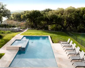 Peaceful lake travis home, totally renovated - Image 2