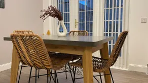 Harbourside, Elegant Apartment+Bike Store-Sleeps 6 - Image 5