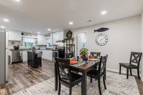 Spacious & Stylish ~ Near TIEC ~ Patio ~ Fire Pit! - Image 5
