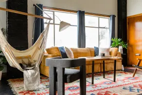 Hip Fremont suite with Sauna and hammock - Image 4
